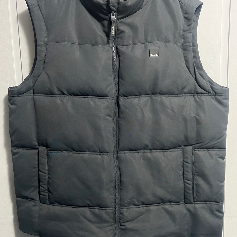 BENCH men’s Ruffer vest (Grey), Anti-Static, Water Resistant inside lining.